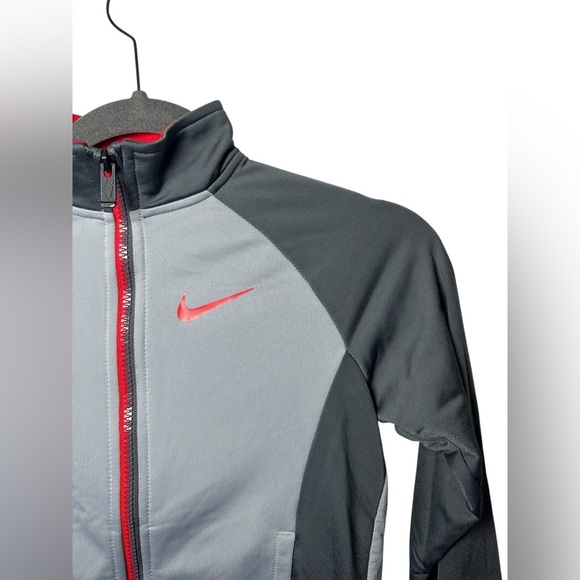Nike Kids Full Zip Track Jacket Gray Red Trim Size 7 (6–7 Yrs) - Picture 4 of 6